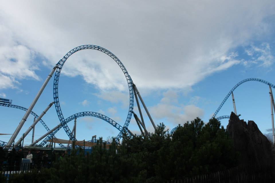 1451482_467884579993966_2090954009_n Looping