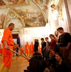 Sondervorführung von Shaolinmöchen für Kinder aus von der Caritas betreuten Häusern und den Caritas Lerncafes, sowie Stipendiatinnen und Stipendiaten von START Wien im Außenministerium. Wien, 02.02.2014, FOTO: Dragan Tatic