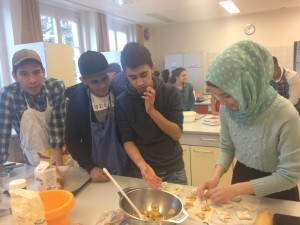 1602_STARTSbg_Sozialprojekt_Kochen_Suhaila