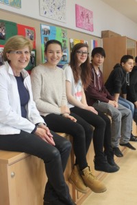 1602_STARTSbg_Sozialprojekt_Präsentation_Dijana_Vickij (683x1024)